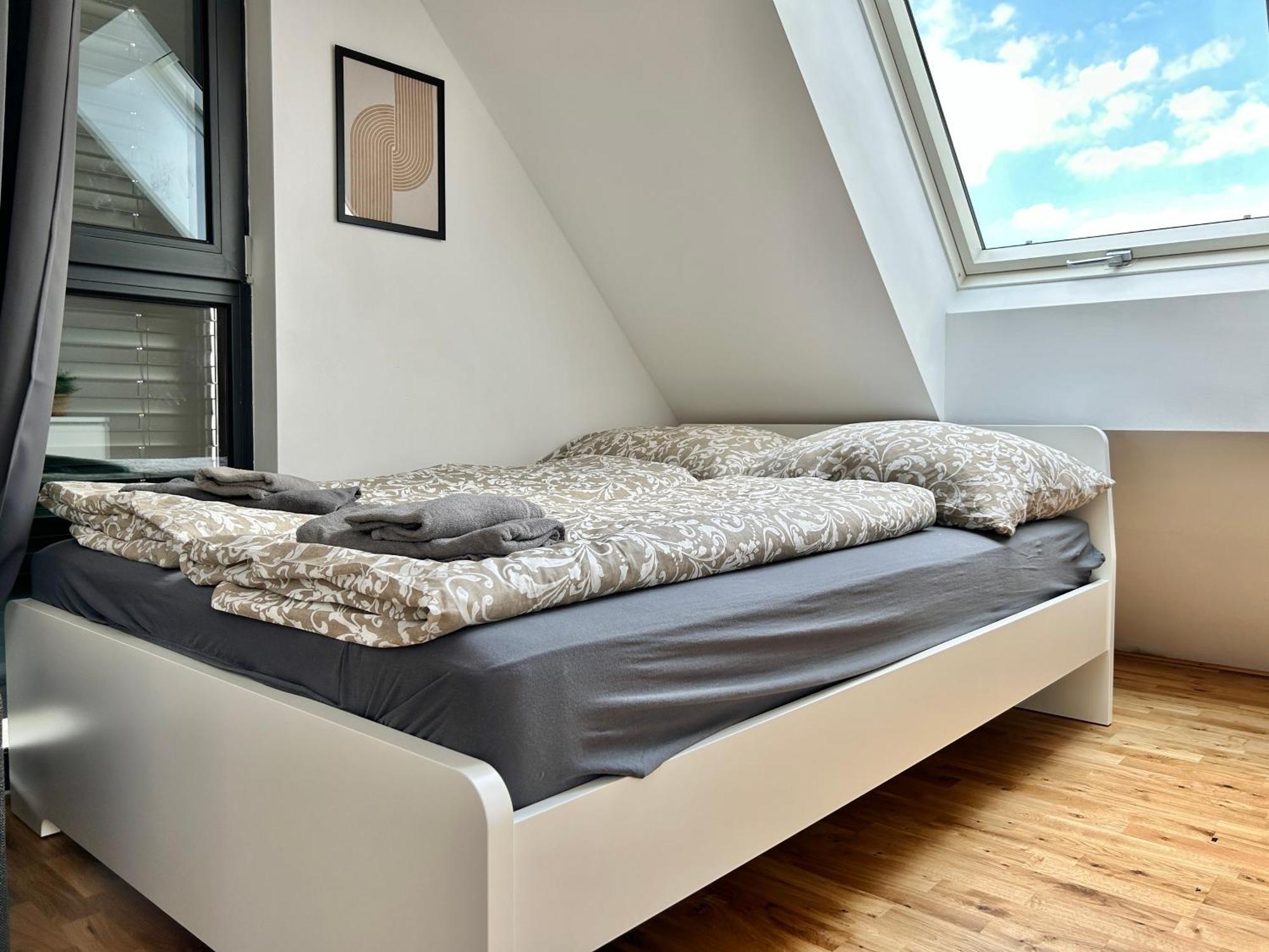Modern Apartment With Balcony & Free Parking - Nearby Metro Wien Ngoại thất bức ảnh